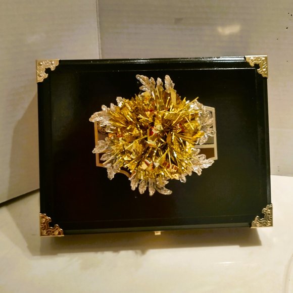 Suenos de Saundra Upcycled Grande Cedar Cigar Box, Jewelry/Storage Box - Picture 5 of 13